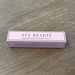 Ace Beaute Eyeshadow Amplifying Base - Medium